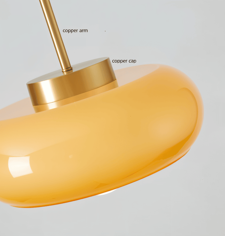 Magnifique lampe suspendue design Bauhaus, idéale pour une ambiance chaleureuse.