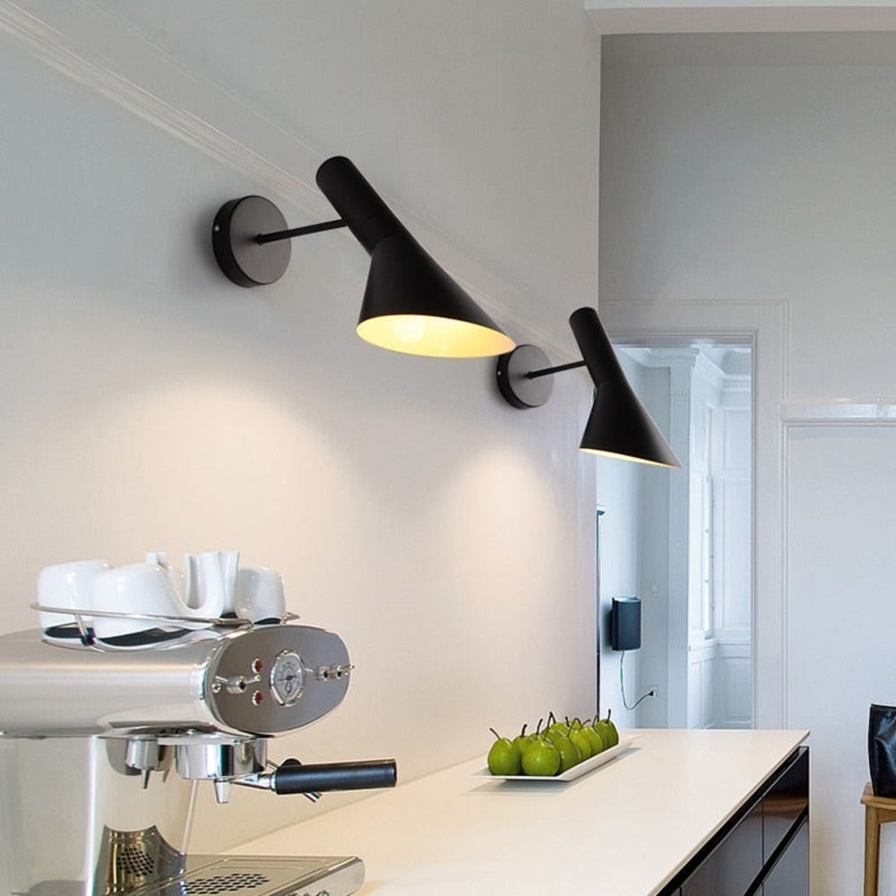 Éclairage mural LED réglable, design moderne, lumière d'appoint pour ambiance salon/chambre.