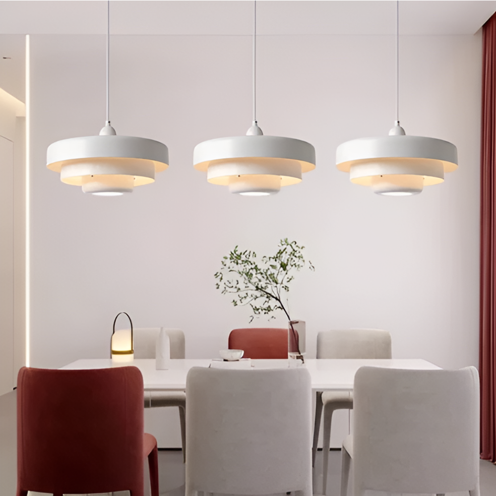 Suspension scandinave vintage orange, design moderne et éclairage LED pour décoration maison.