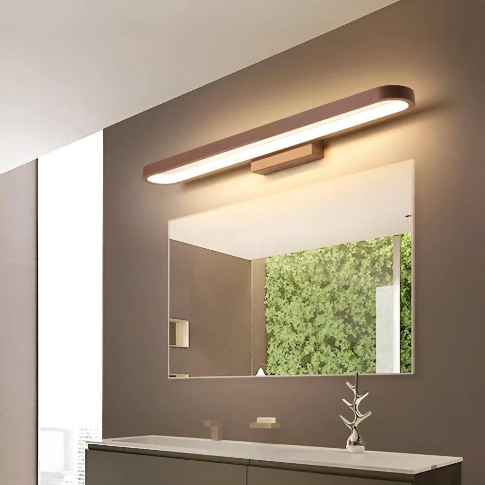 Applique murale LED linéaire moderne, installation au-dessus d'un miroir de salle de bain. Style nordique élégant.
