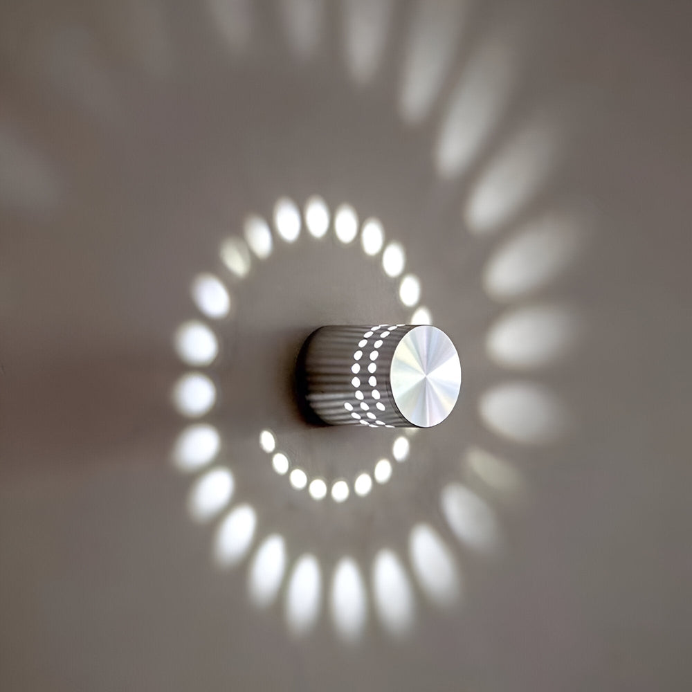 Éclairage mural LED design, cylindre à spirale lumineuse, parfait pour une décoration unique.