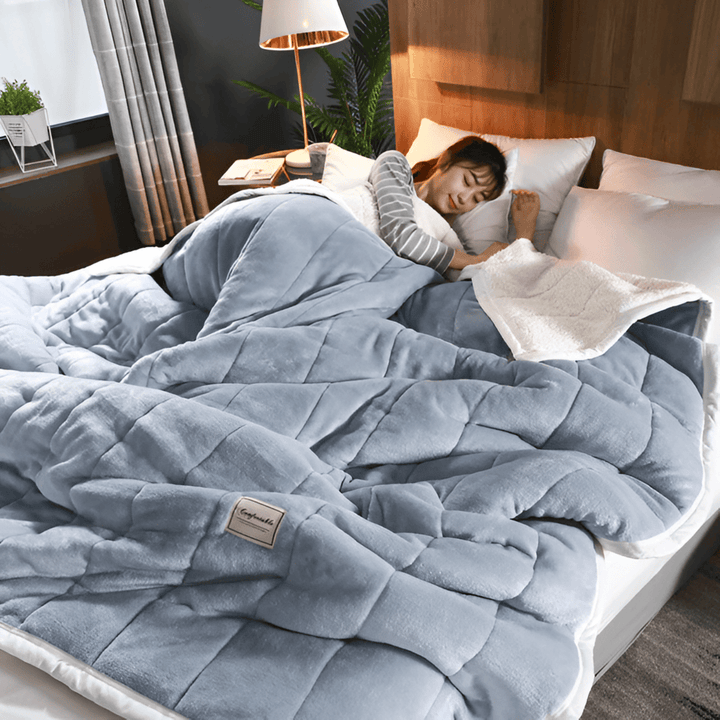 Couverture polaire sherpa ultra douce pour lit ou canapé, apporte chaleur et confort à votre maison.