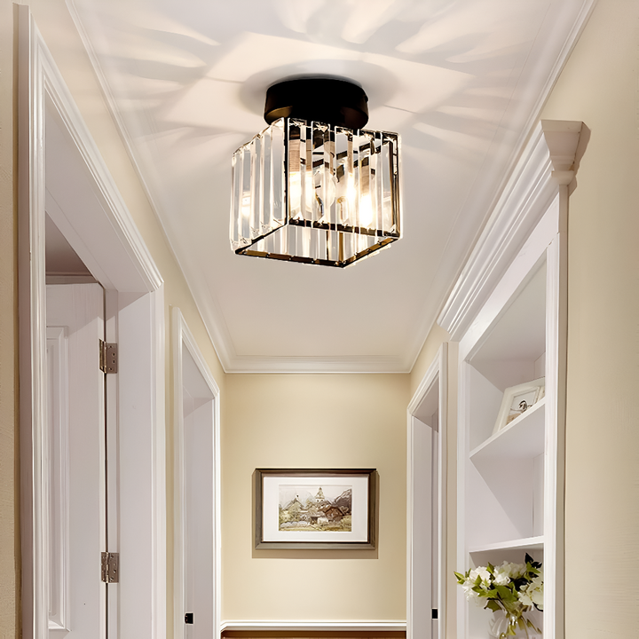 Plafonnier LED Crystalon moderne pour salon, design minimaliste et éclat scintillant.