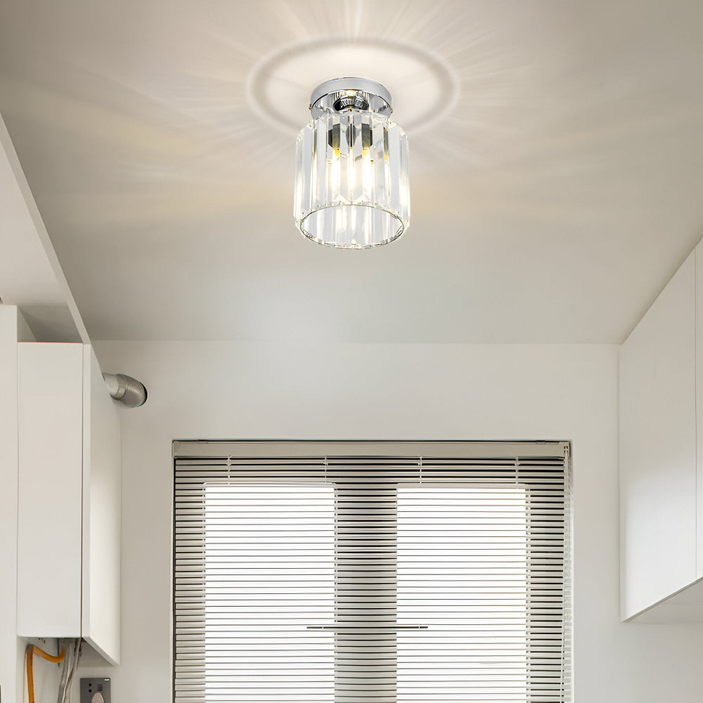 Plafonnier LED Crystalon pour salon, design moderne et ambiance chaleureuse.