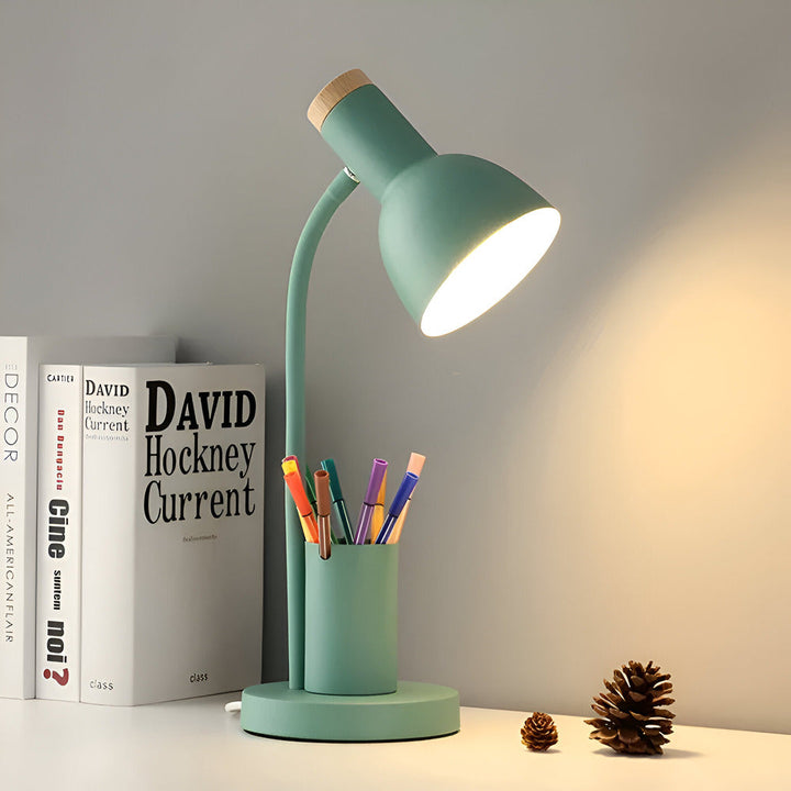Lampe LED de bureau, design épuré, porte-stylo pratique, parfaite pour un bureau moderne et organisé.
