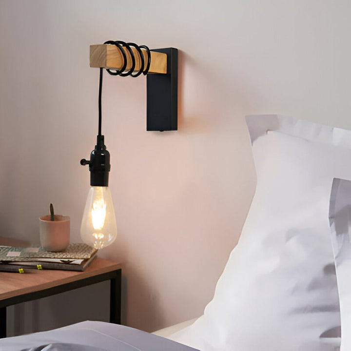 Luminaire mural scandinave moderne. Crée une ambiance douce et élégante dans le salon ou une chambre.