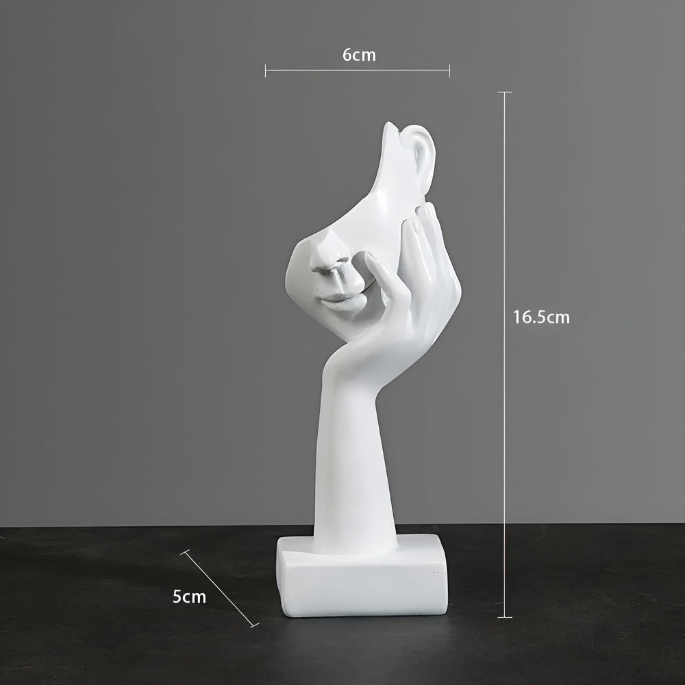 Sculpture design minimaliste, crée une ambiance pensée et raffinée dans tout foyer moderne.