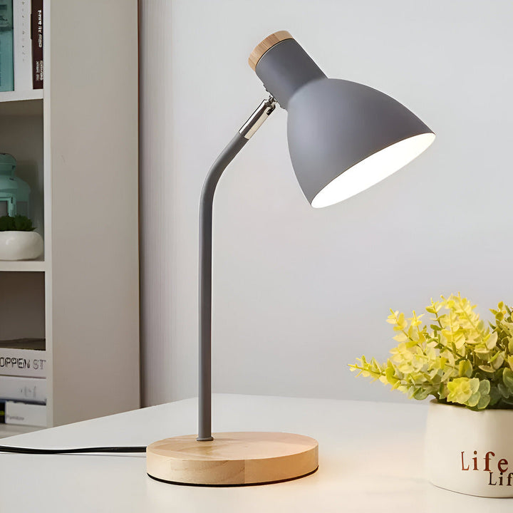 Lampe de bureau LED réglable style nordique, design moderne et minimaliste pour travail et lecture efficace.