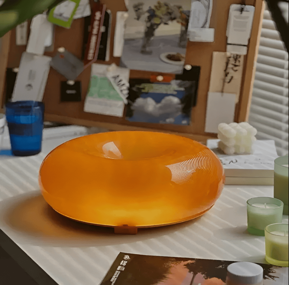 Lampe de salon Donut en verre blanc, chic et minimaliste, apporte une touche scandinave.