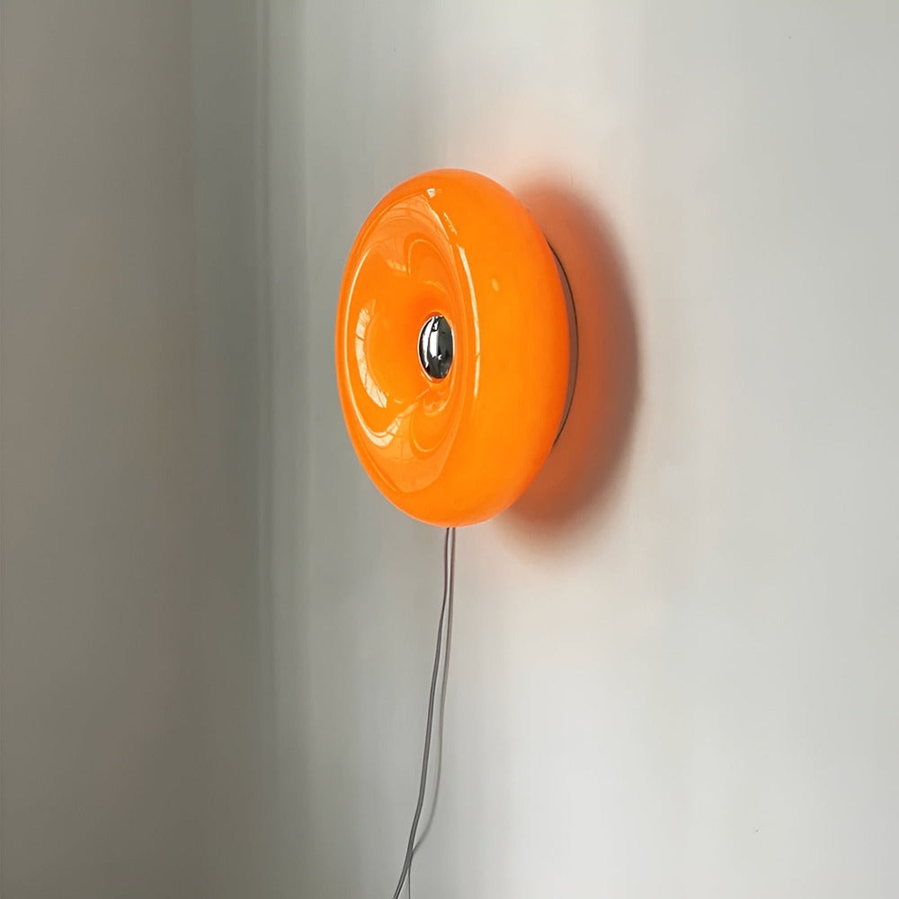 Lampe murale Donut en verre blanc, style scandinave, éclairage LED doux et ajustable.