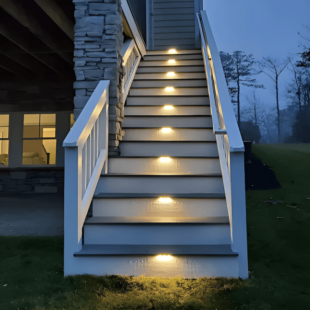 Lampe solaire LED à lumière chaude pour escalier, économie d'énergie, parfait pour votre terrasse.