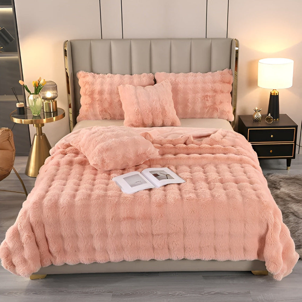 Plaid polaire doux motif écossais, idéal pour salon ou chambre, apporte chaleur et confort douillet à la maison.
