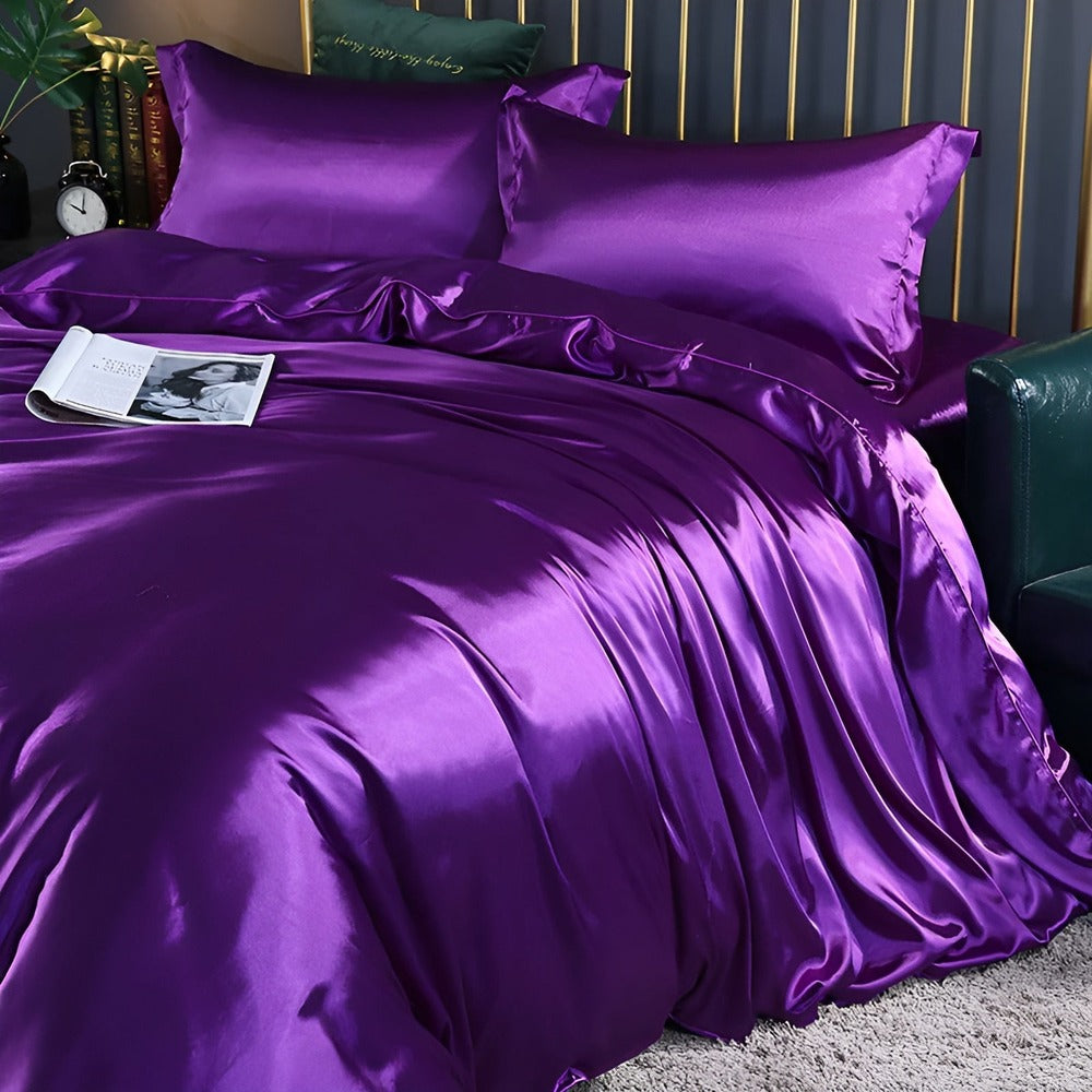 Confort ultime: housse de couette et taies en soie de mûrier, hypoallergénique.