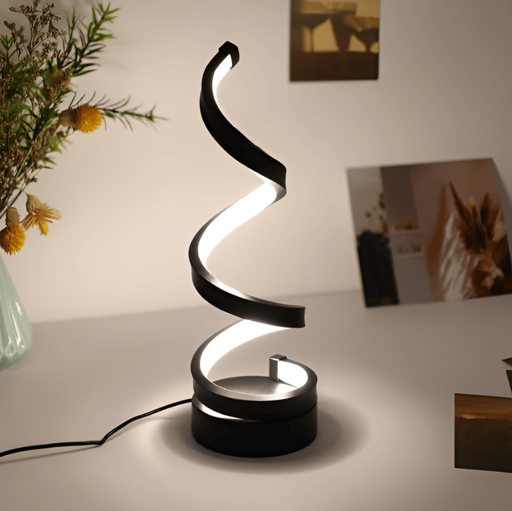 Lampe de bureau LED spirale tactile, éclairage moderne et design pour un environnement de travail stylé.