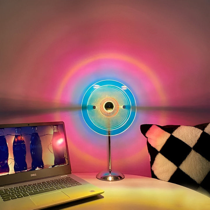 Lampe de bureau Rays au design moderne, avec éclairage LED et connexion USB. Idéale pour travailler.