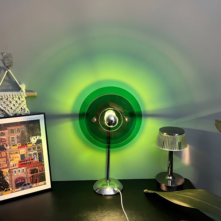 Lampe de table LED Rays, ambiance rétro chaleureuse, un ajout stylé pour tout espace de vie moderne.