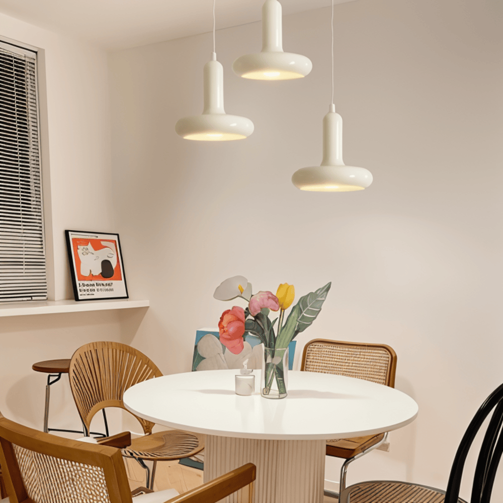 Lampe suspendue Bauhaus colorée, style macaron unique pour salon moderne.