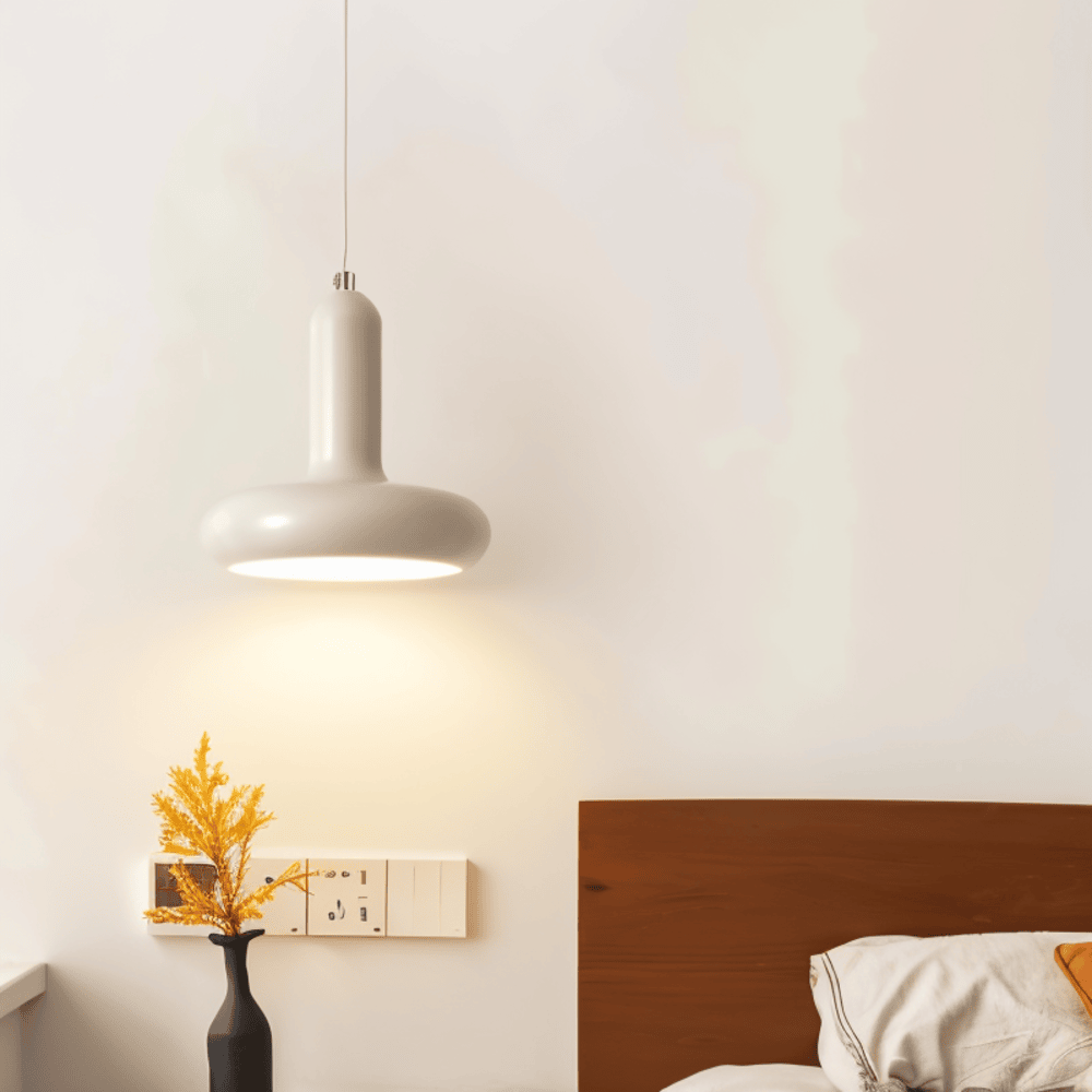 Luminaire suspendu rétro, nuances macaron, idéal pour ambiance salon cosy.