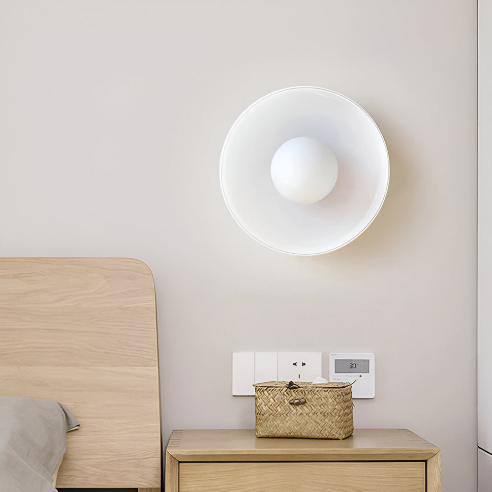 Luminaire LED rond moderne, A+++, parfait pour une décoration minimaliste chic.