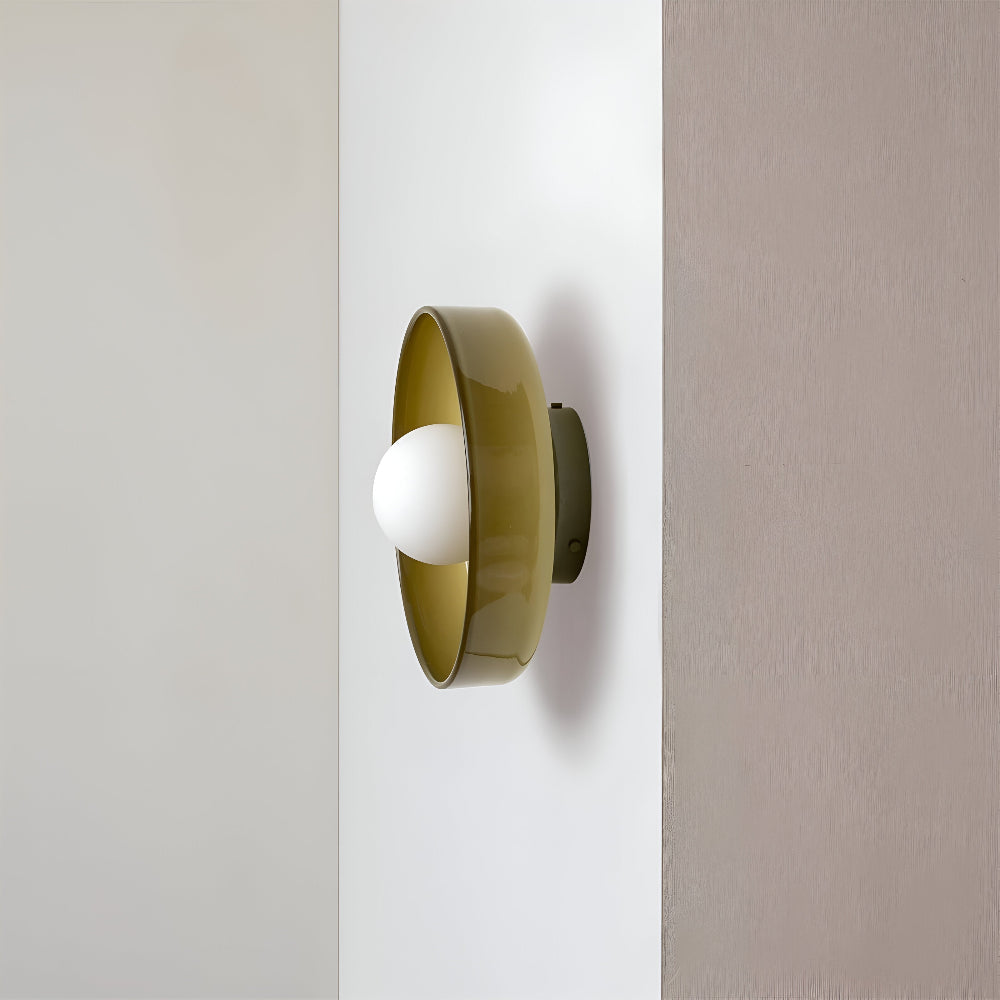 Lampe plafond LED ronde pour couloir, design moderne et discret, lumière douce.