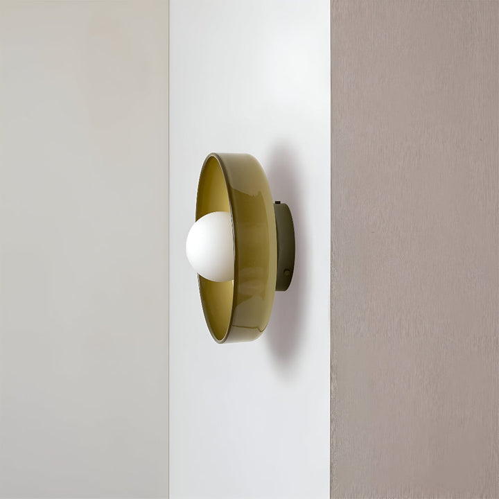 Lampe plafond LED ronde pour couloir, design moderne et discret, lumière douce.