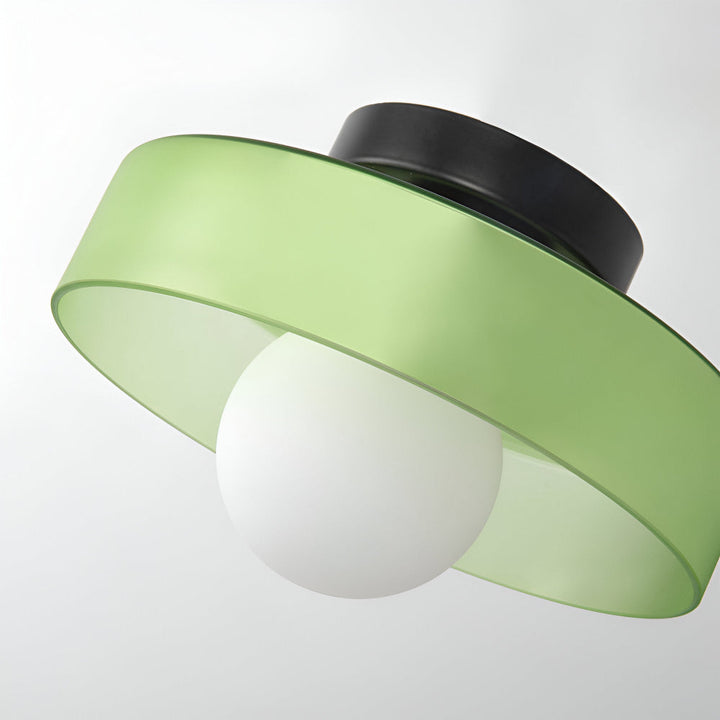 Lampe de plafond LED ronde, design scandinave, pour une ambiance sereine.