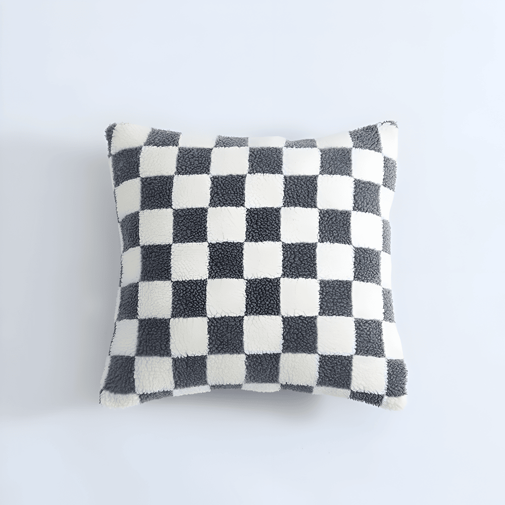 Accent décoratif: coussin bohème en coton avec motif échiquier. Parfait pour ajouter du style à votre salon ou chambre.