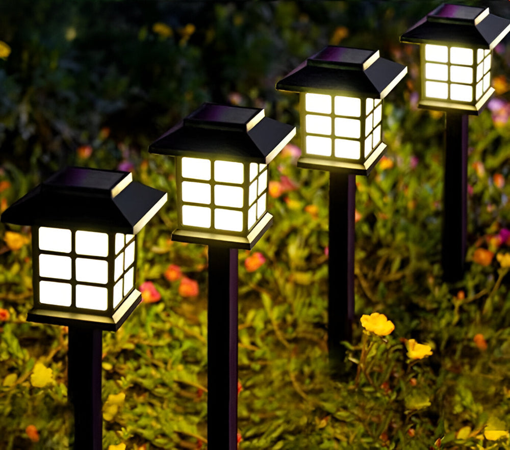 Éclairage de jardin solaire LED, design contemporain, balisage efficace pour allées et terrasses.
