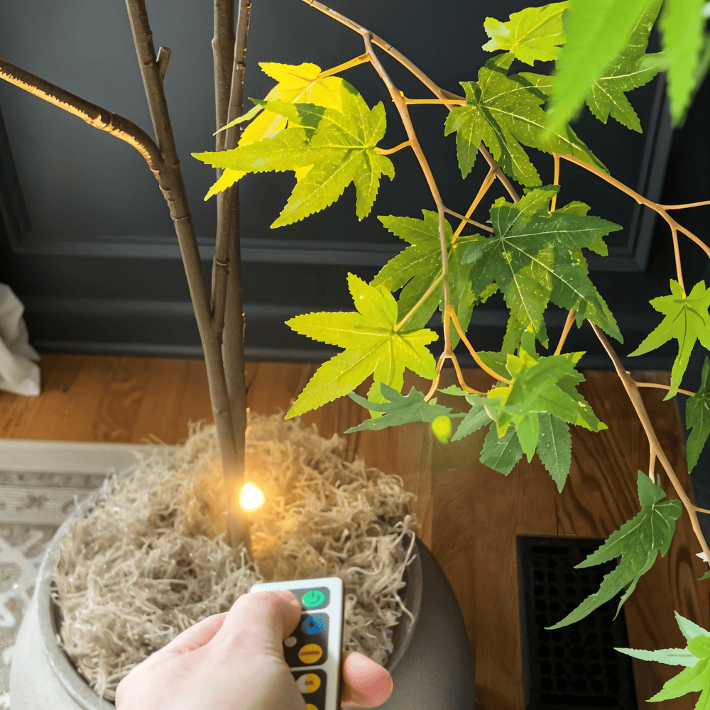 Spot LED sans fil, parfait pour la décoration intérieure, éclairage mural discret et élégant.