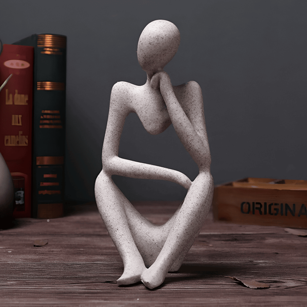 Décoration de bureau moderne : sculpture abstraite 'La Pensée Profonde'. Idéal pour un intérieur zen.
