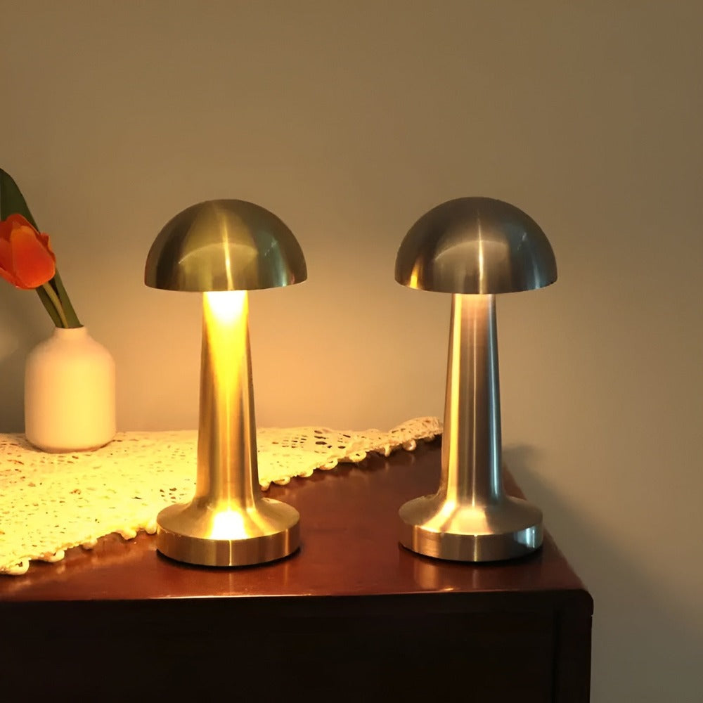Lampe de table LED scandinave sans fil, design champignon. Éclairage d'ambiance moderne pour décoration intérieure.