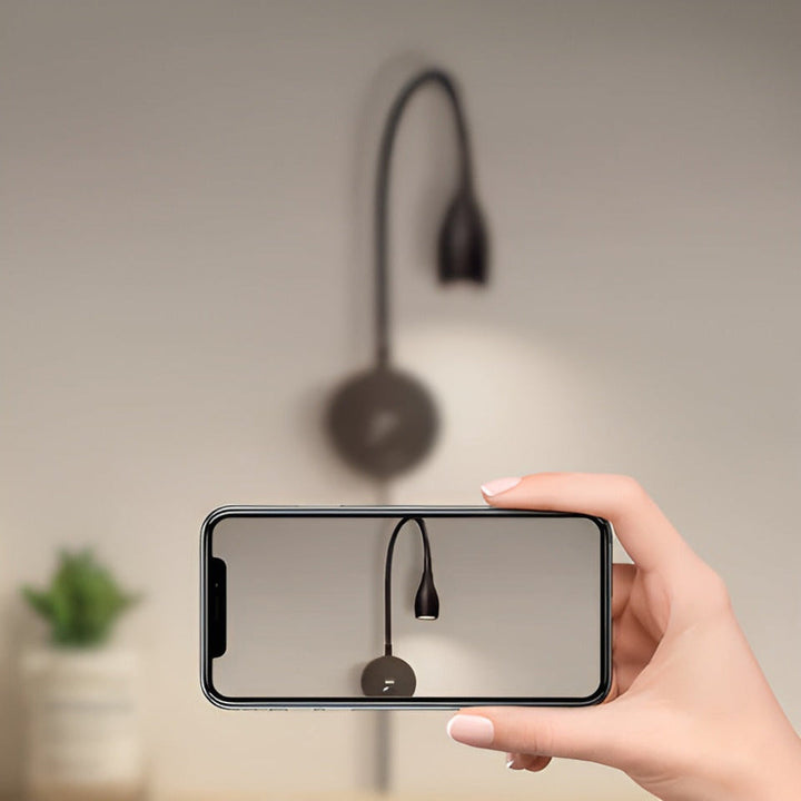 Lampe murale LED flexible USB avec commande tactile, éclairage de lecture idéal pour chambre ou bureau moderne.