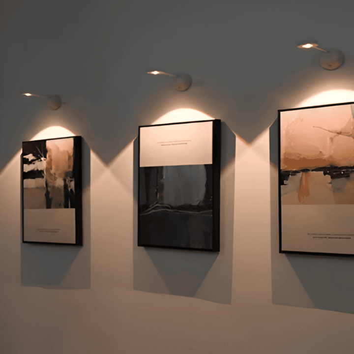 Éclairage intérieur LED sans fil avec capteur de mouvement, parfait pour couloirs et escaliers.