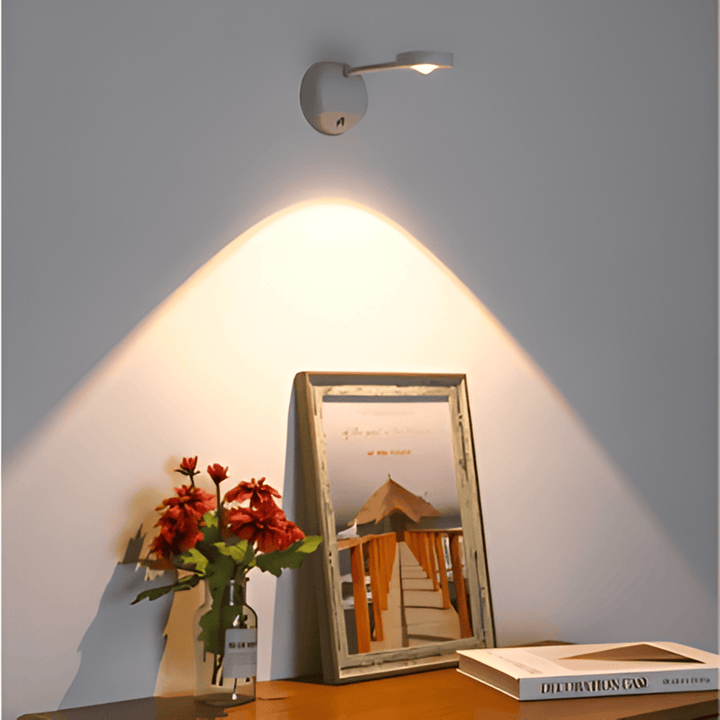 Lampe LED murale économique, autonome, détecteur de mouvement pour ambiance et sécurité.
