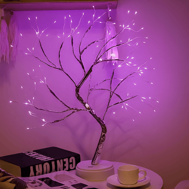 Mini-arbre LED lumineux pour créer une ambiance douce, idéal comme veilleuse ou décoration de table.