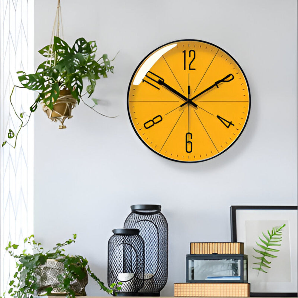 Horloge murale ronde scandinave à quartz, design moderne chic, parfaite pour décoration intérieure.
