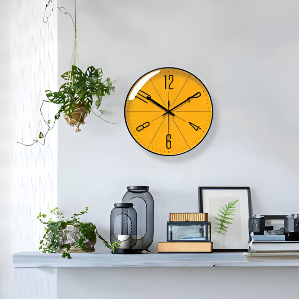 Horloge murale silencieuse, style scandinave moderne et élégant, crée une ambiance apaisante.