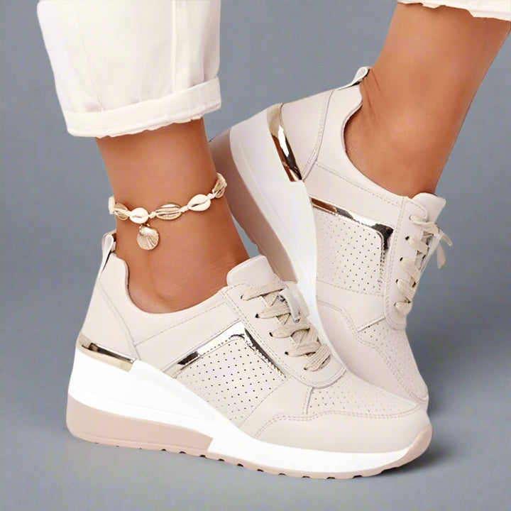 Chaussures de marche compensées pour femmes, confortables et élégantes, idéales pour le quotidien.