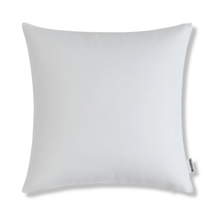 Texture aspect lin d'une housse de coussin 45x45 cm déperlante pour usage extérieur.