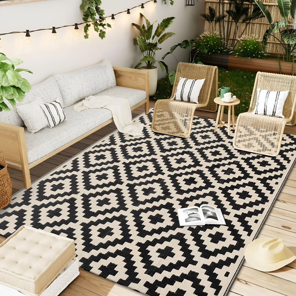 Tapis d'extérieur géométrique réversible pour terrasse et camping en polypropylène résistant aux UV.