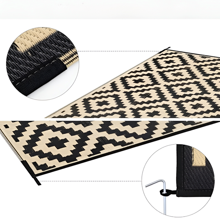 Tapis réversible géométrique gris/blanc pour extérieur, résistant aux UV et à l'eau, idéal pour patio.