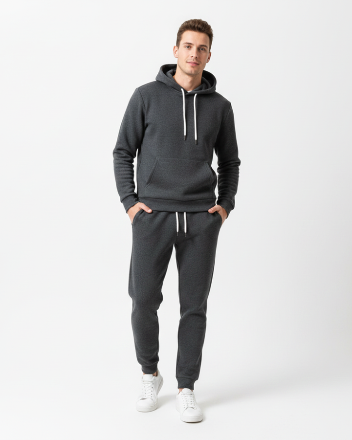 Ensemble complet homme hoodie et jogging. Style streetwear athlétique pour un confort quotidien mode printemps/automne.