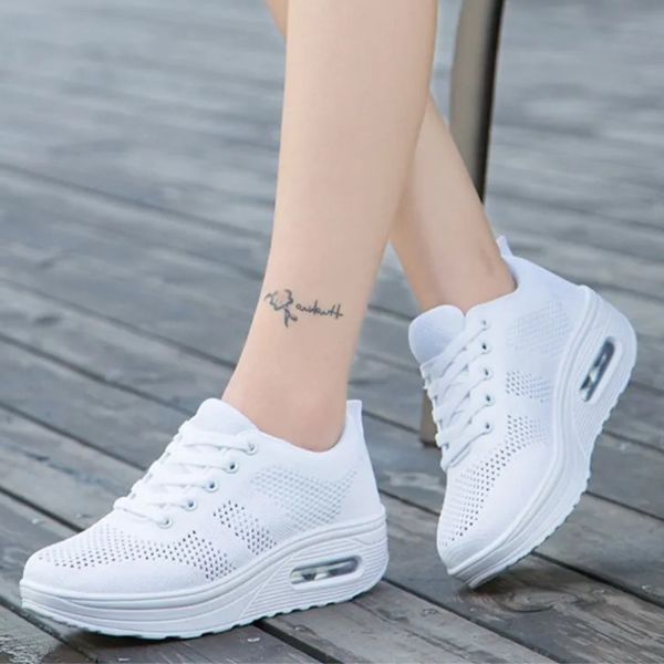 Baskets femme ultraconfortables, idéales pour la marche, le sport léger et un soutien orthopédique toute la journée.
