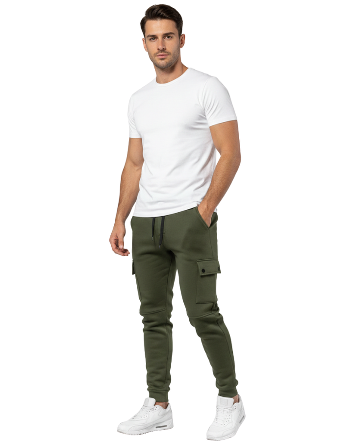 Pantalon jogging cargo stylé pour homme, parfait pour un look décontracté chic. Confort et modernité.
