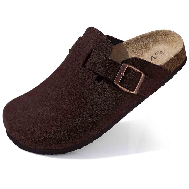 Pantoufles légères en daim unisexe, semelle liège ergonomique, pour un confort supérieur.