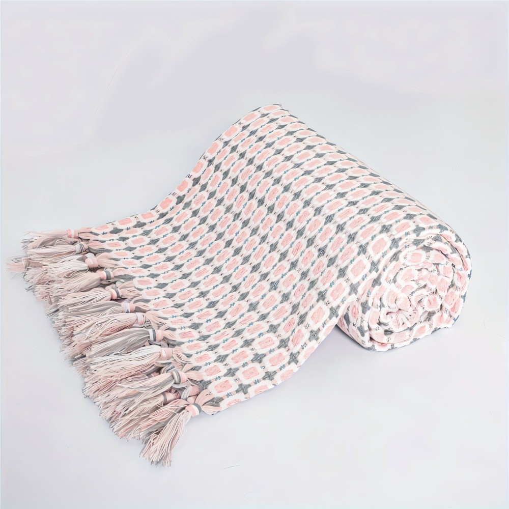 Couverture vintage à franges en polaire douce, un essentiel pour le confort et le style de votre maison.