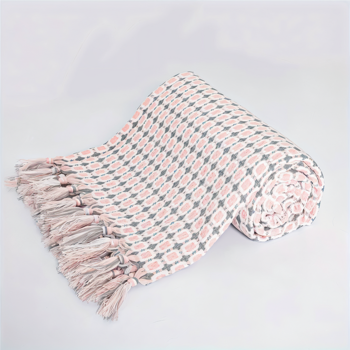 Couverture vintage à franges en polaire douce, un essentiel pour le confort et le style de votre maison.