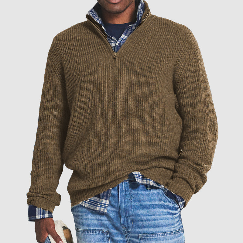 Pull homme à col zippé, design moderne. Confortable et élégant, essentiel pour la mode masculine décontractée d'hiver.