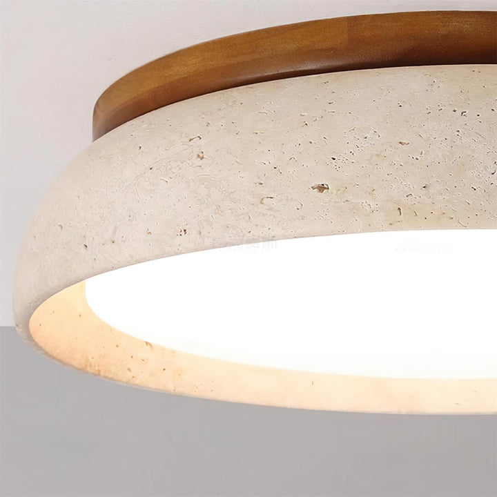 Plafonnier polyvalent en travertin pour chambre, salon ou couloir, lumière élégante.