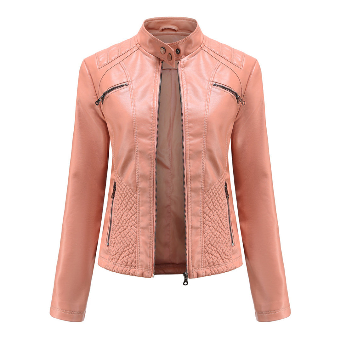 Veste élégante mauve pour femme, coupe asymétrique. Idéale pour un style moderne et intemporel mi-saison.
